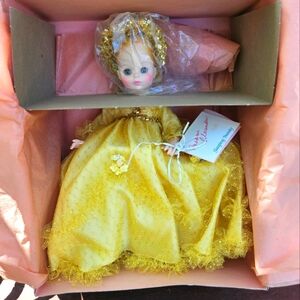 MADAME ALEXANDER SLEEPING BEAUTY 1595 14" TALL DOLL W/ORIGINAL BOX